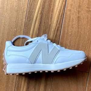New Balance x CALIA Women's 327 Golf Shoes NWT white, size 8.5
